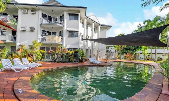 Cairns Apartment | Leafy Solace A Contemporary Cairns City Hideaway