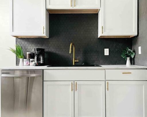 Evansville Apartment | Leaning House of Haynie