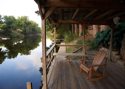 New Braunfels House | Leaning Oak PRD 923
