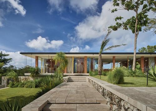 Uluwatu Villa | Lebar - Bespoke 3 Bedroom Home with Uluwatu Ocean Views