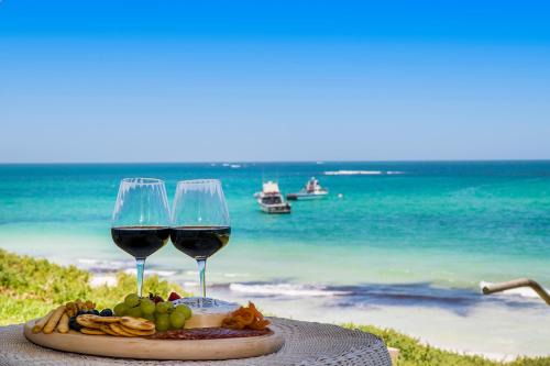 Ledge Point House | Ledge on the Beach - Nestled right by the waters edge
