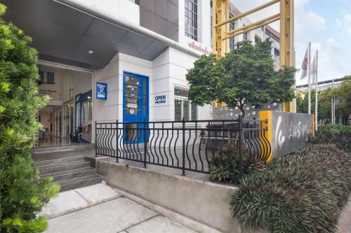 Bang Na Hotel | Lee's Mark