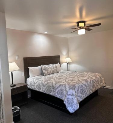 Lee Vining Hotel | Lee Vining Motel