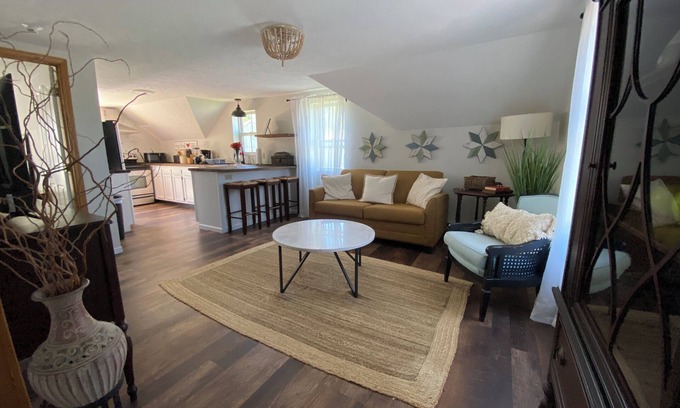 Lake Leelanau House | Leelanau Farmhouse Ste 3