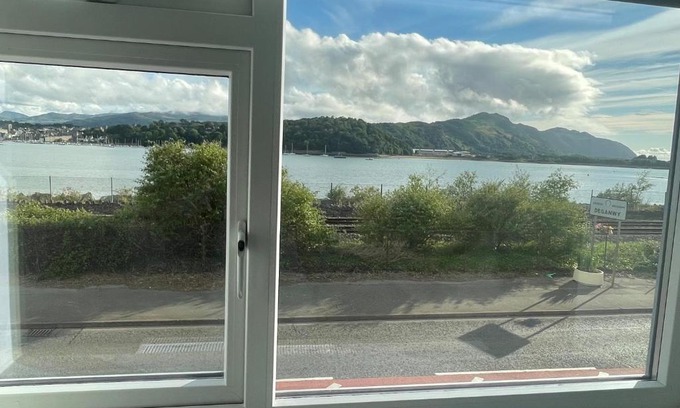 Conwy House | Leerick Cottage