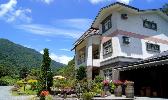 Jiaoxi House | Left Bank BnB