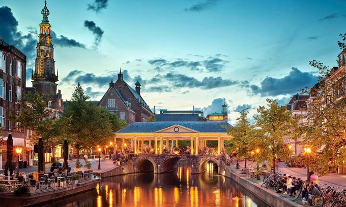 Leiden Apartment | Leiden City Centre Canal View or Terrace View Apartments
