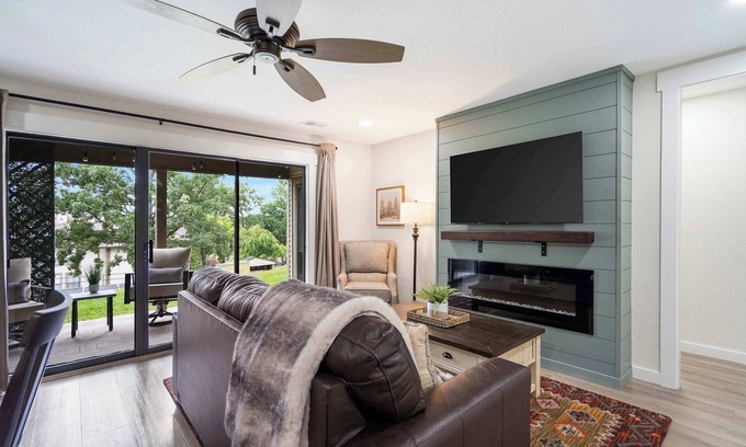 Table Rock Condo | Leisure Nest Escape – For 7