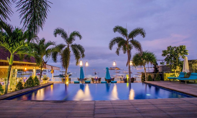 Mushroom Bay Resort | Lembongan Bay Shore Huts