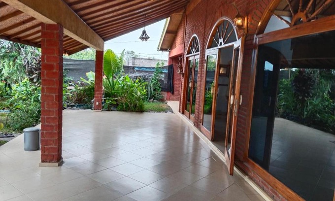 Kalibukbuk Villa | Lemongrass villa