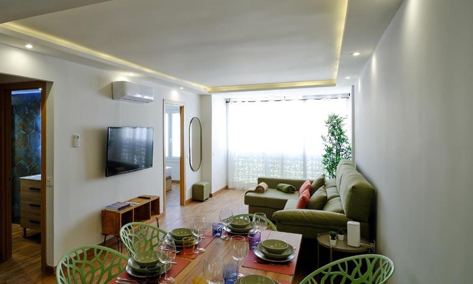 San Felipe Neri Apartment | Leo Home- bright & centric 3 bedrooms apartment with private parking inside