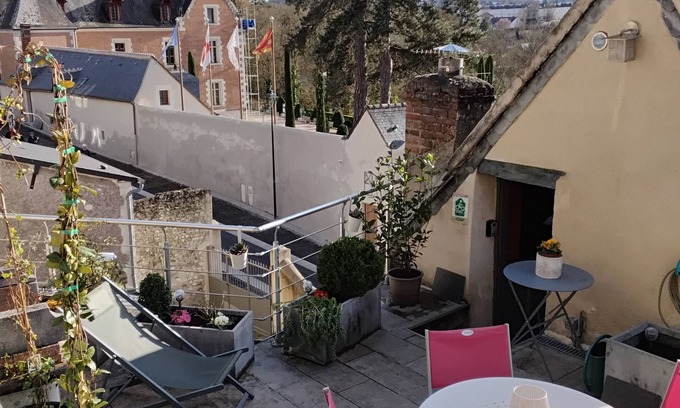 Amboise Apartment | Leonardo's Balcony