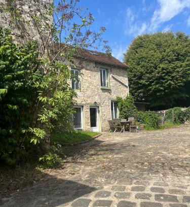 Recloses Bed & Breakfast | Les Écuries