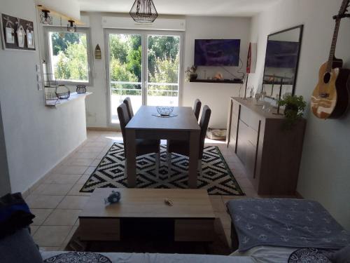 Mers-les-Bains Apartment | Les baigneurs apt très calme 2 chambres 58 m2 parking privé et balcon