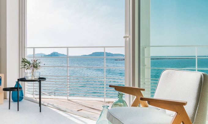 Le Pharo Hotel | Les Bords de Mer - Fontenille Collection