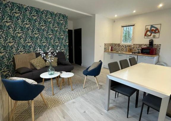 Yvre-l'Eveque Ski Chalet | Les Chalets du Mancel - Chalet Victor - 500 m Bouleries Jump , 10 min du circuit des 24h