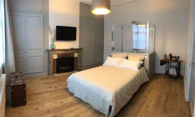 Bergues House | Les chambres Berguoises Chambre Rez-de-chaussée au coeur de Bergues