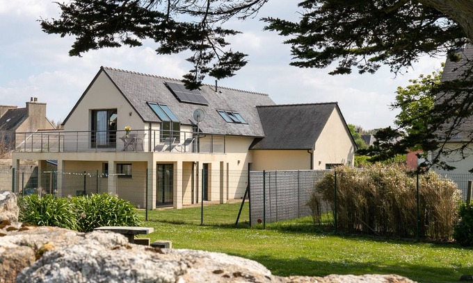 Brignogan-Plage Apartment | Les Chardons Bleus 2 by Interhome