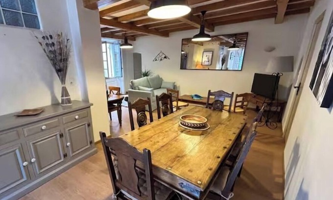 Bedoin Apartment | Les Cols du Ventoux - "Col de la Madeleine" apartment in the heart of the village of Bédoin.