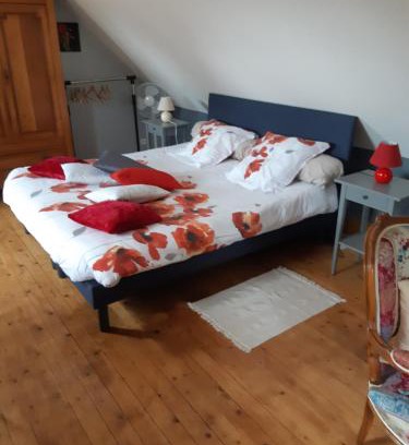 Saint-Urbaine Bed & Breakfast | Les Coquelicots