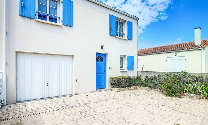 La Cotiniere House | Les coutures by Interhome