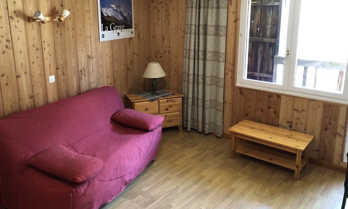 La Grave Apartment | Les Enfetchores n°40 - studio with large balcony facing South