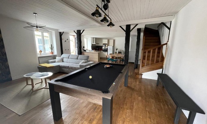 Saint-Georges-de-Grehaigne House | Les gîtes de Madline, Le gîte du prieuré