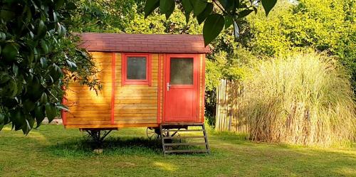 Castelnau-sur-Gupie Bed & Breakfast | Les Gîtes du Hameau avec piscine