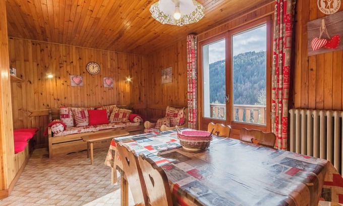 Notre-Dame-de-Bellecombe House | LES GENTIANES - MONT CHARVIN