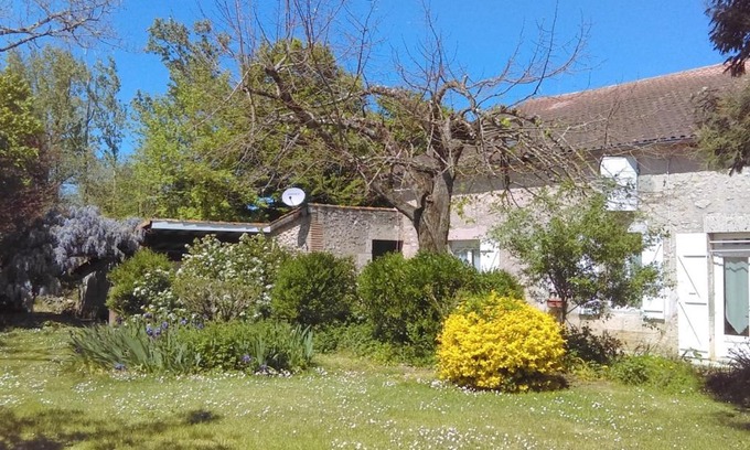 Saint-Pierre-de-Buzet Villa | Les Glycines