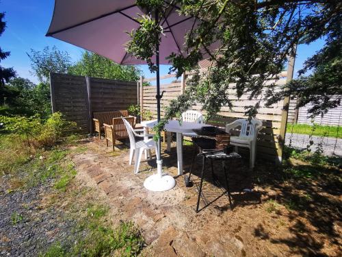 Fiquefleur-Equainville House | Les grands pins