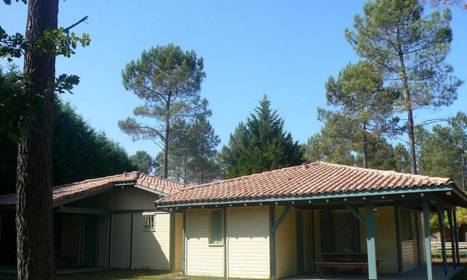 Brocas House | Les helianthemes