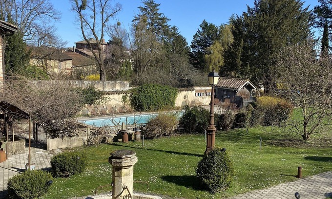 Chatillon-sur-Chalaronne Hotel | Les Jardins de la Tour