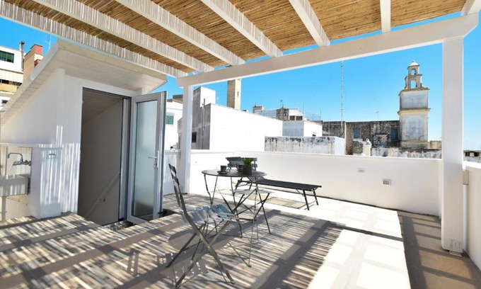 Sannicola Apartment | Les Maisons Casetta del Vico by Rentbeat