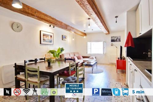 1st Arrondissement Apartment | Les marches de St Charles - 100M2