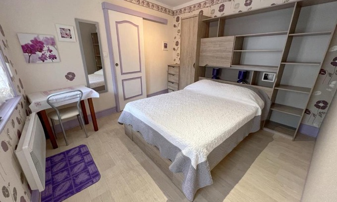 Bourbon-Lancy Apartment | Les Meublés du Rocher - Près du parc LE PAL