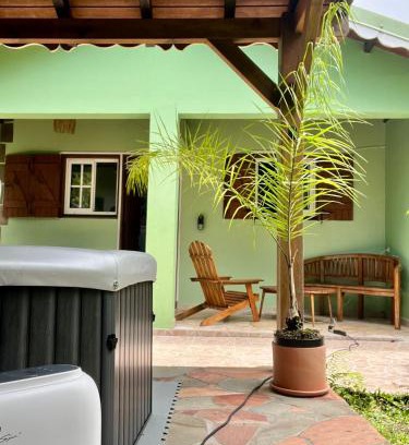 Capesterre-Belle-Eau House | Les Nids de Belle Eau bungalow avec jacuzzi