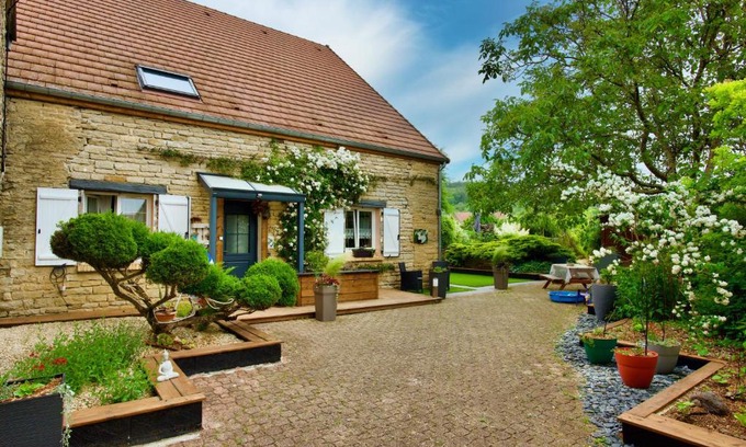 Orges Bed & Breakfast | Les Nymphéas 52