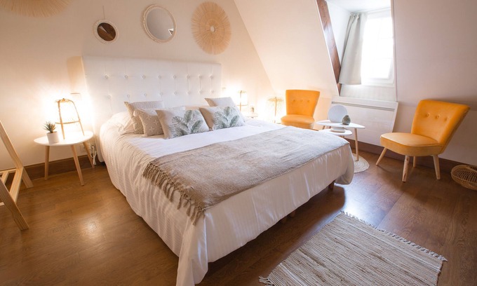 Beaune City Centre Apartment | Les poutures apartment comfort