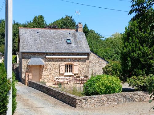 Trans-la-Foret House | Les Roses Trémières