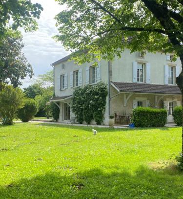 Vire-sur-Lot Apartment | Les Suites de Marie-Lot