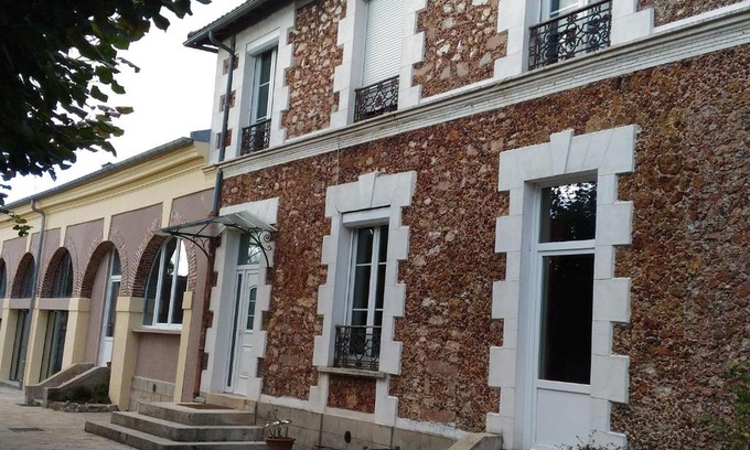 Chailly-en-Biere Bed & Breakfast | Les Tilleuls