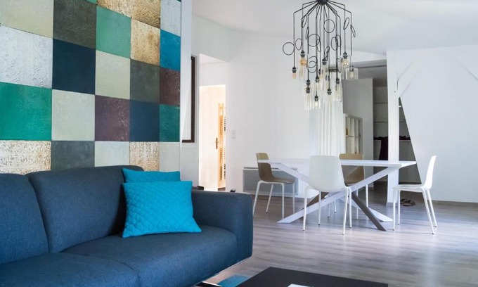 Chartres Apartment | Les Toits de Chartres - 2 appt - Parking gratuit