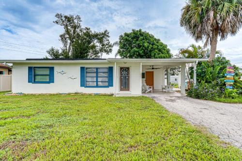 Punta Gorda House | Less Than 2 Mi to Punta Gorda Beach Park! Nautical Retreat