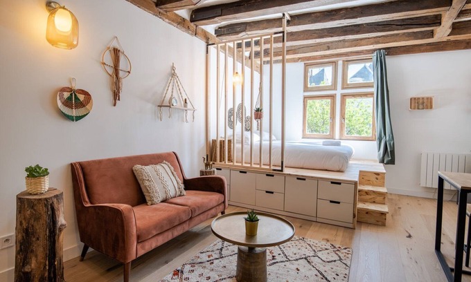 Tours City Centre Apartment | Let's get some height