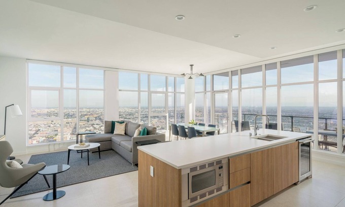 Downtown Los Angeles Hotel | Level South Hill- A Rare Find In DTLA. Three Bedroom Sky Suite