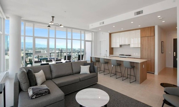 Downtown Los Angeles Hotel | Level South Hill- An Extended Stay Dream. Two Bedroom Sky Suite
