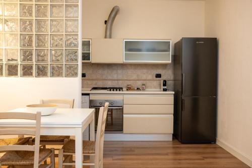 Centro Urbano Apartment | LHE Black Rose