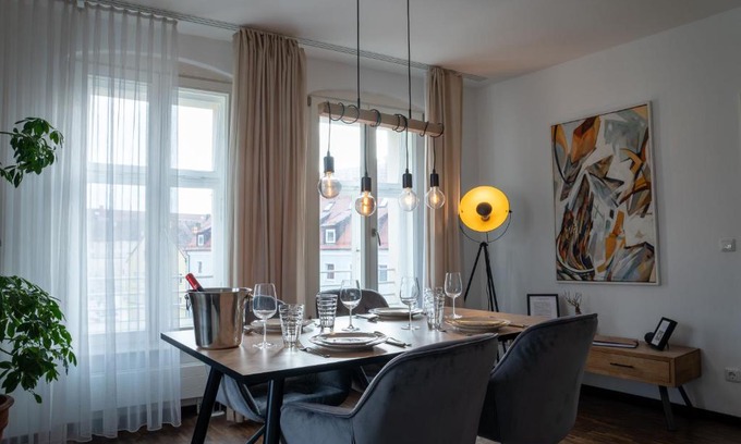 City Centre Regensburg Apartment | Liboria: Stylische Altstadtwohnung