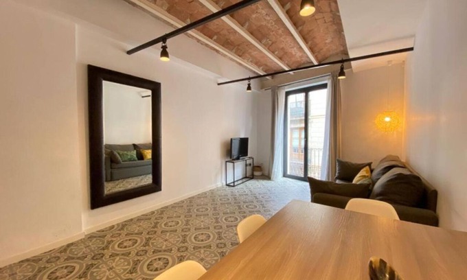 El Raval Apartment | Liceu Apartments by gaiarooms